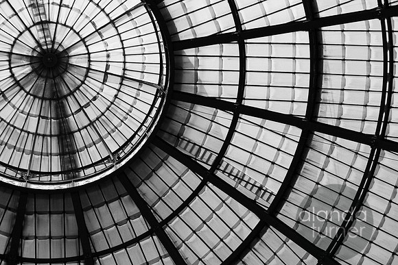 Galleria Glass Dome 2 BW
