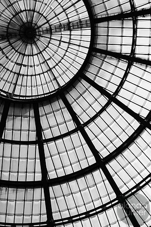 Galleria Glass Dome 3 BW