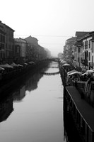 Canal Market BW